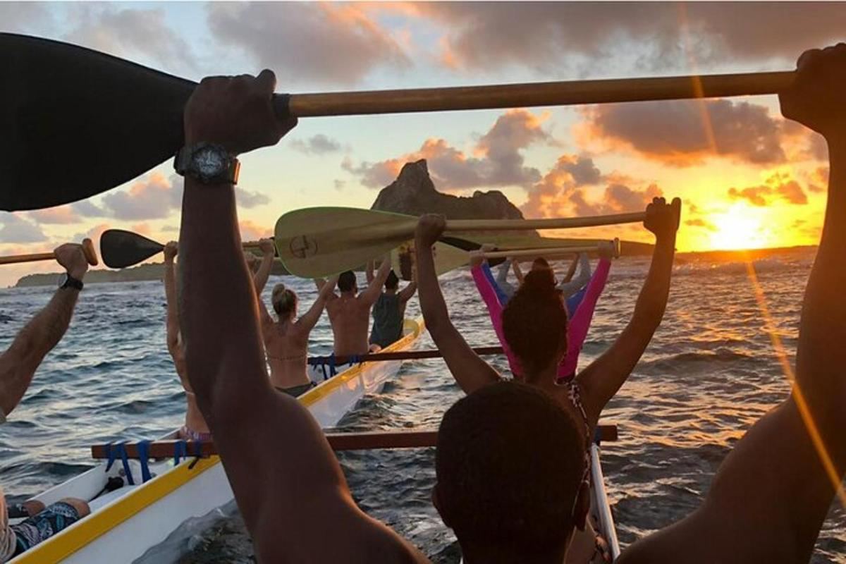 Noronha canoa havaiana